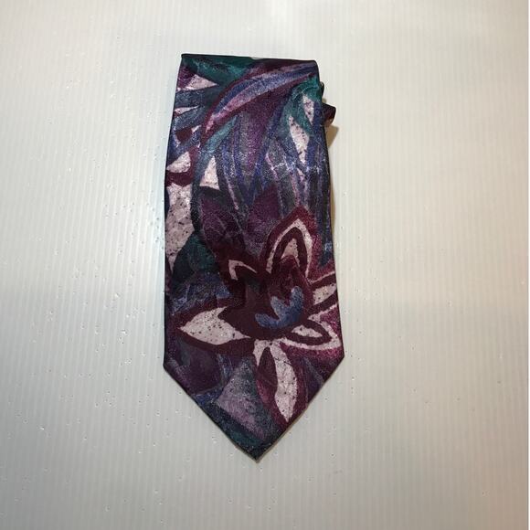 Camden Court Floral Classic Wide Mens Necktie - Picture 1 of 5